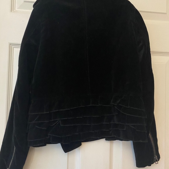 The Children’s place black velvet jacket size 10/11 - Picture 3 of 7
